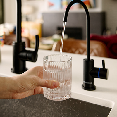 Kinetico HYDRO ECO faucet with LED indicator